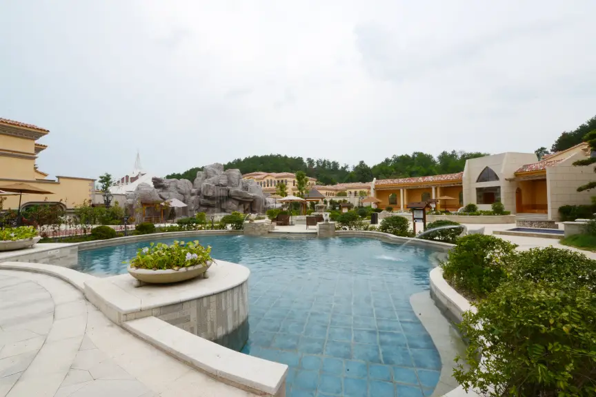 Leshiqin Hot Spring