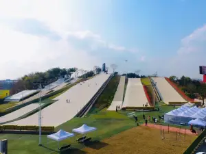 Meizhou Four Seasons Ski Field