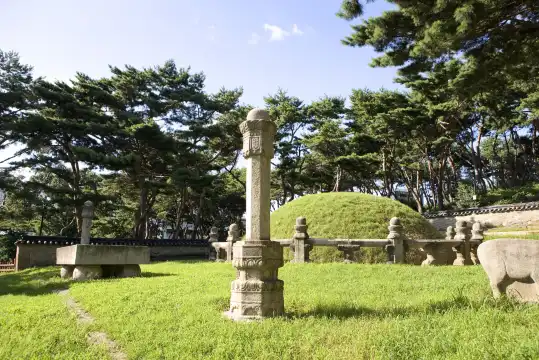 Hotels near Jeongneung