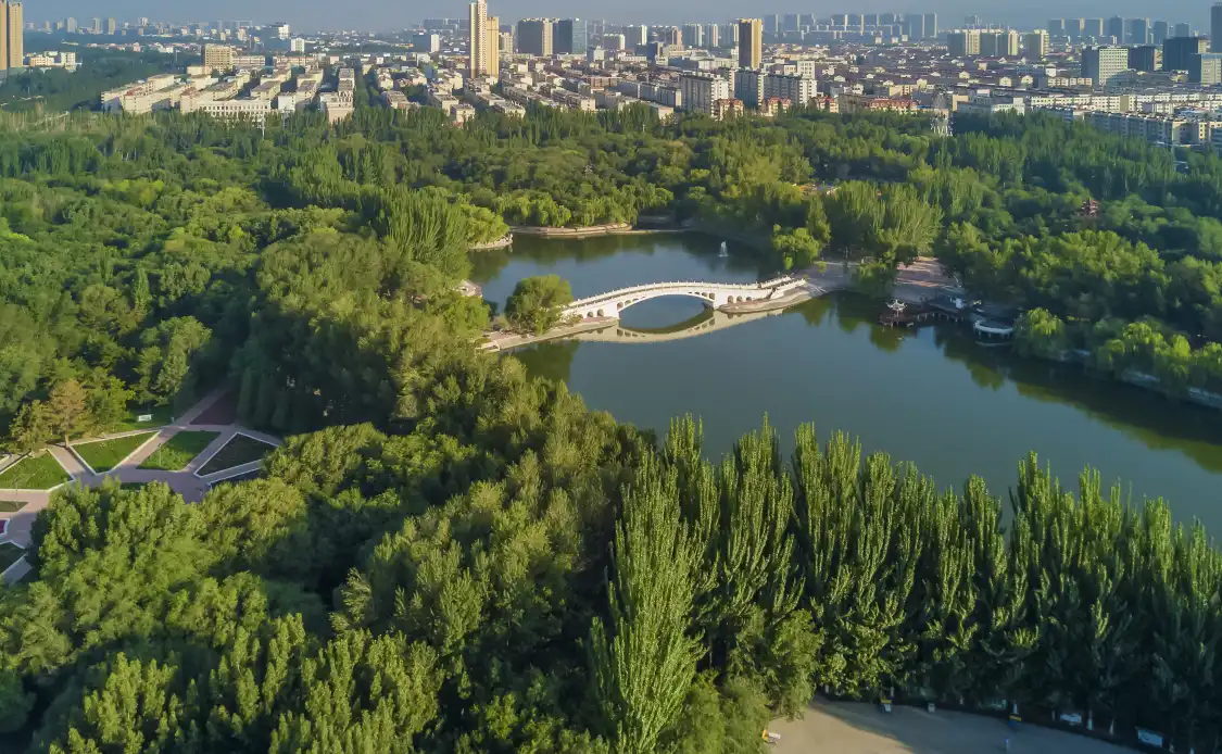 Hotels near Laodong Park