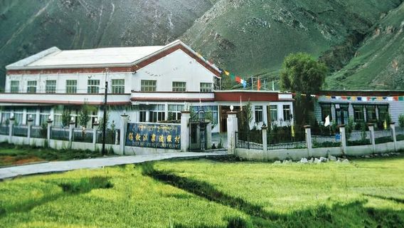 Xiqin Hot Spring Resort