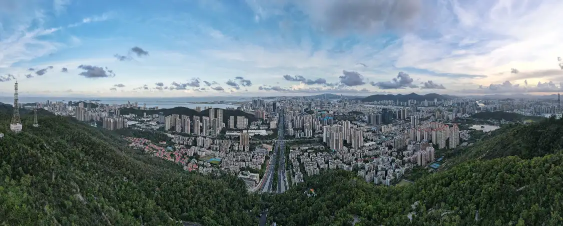 Hotels near Banzhang Mountain Forest Park
