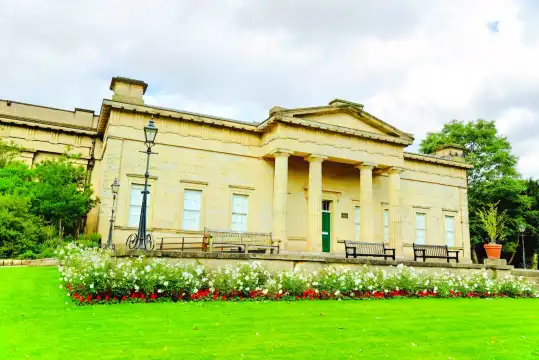 Hotels near Yorkshire Museum