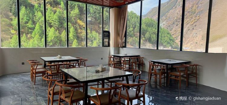 雅江瑞鸿大酒店·空中餐厅