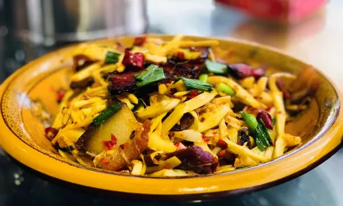 俊子飯店土家湘菜（鳳凰古城店）