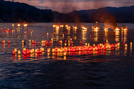 Miyazu Tōrō Nagashi Fireworks | Miyazu