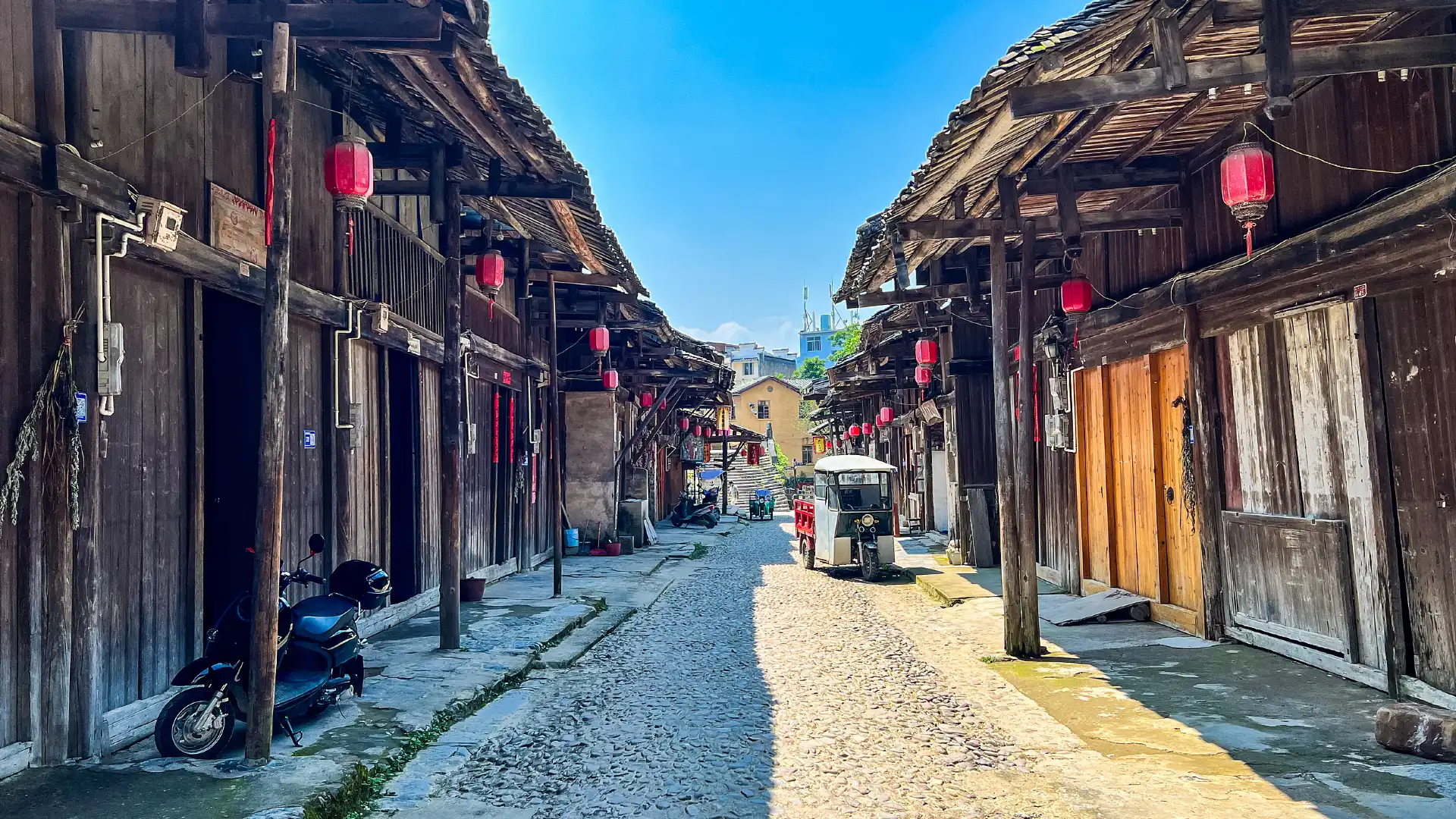 Hotels near Daxu Ancient Town