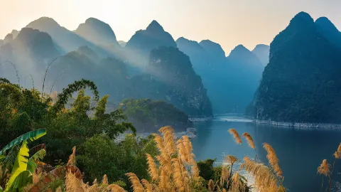 Wanfeng Lake attraction in Xingyi