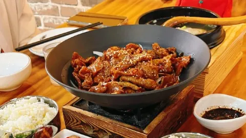 Grandma Yuan Rice Wraps & Ginseng Chicken Soup (Xinxing Flagship Store) in Yanbian