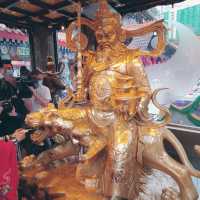 另類本地遊嗇色園黃大仙祠財神宮貼金箔