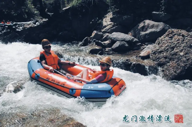 Thousand Island Lake Fish Leaping Dragon Gate Drifting