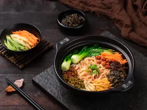 熊公馆柳州螺蛳粉(形象店)
