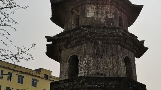 仙游的龙华寺，有公交车到达，对自由行游客来说，交通还算方便。