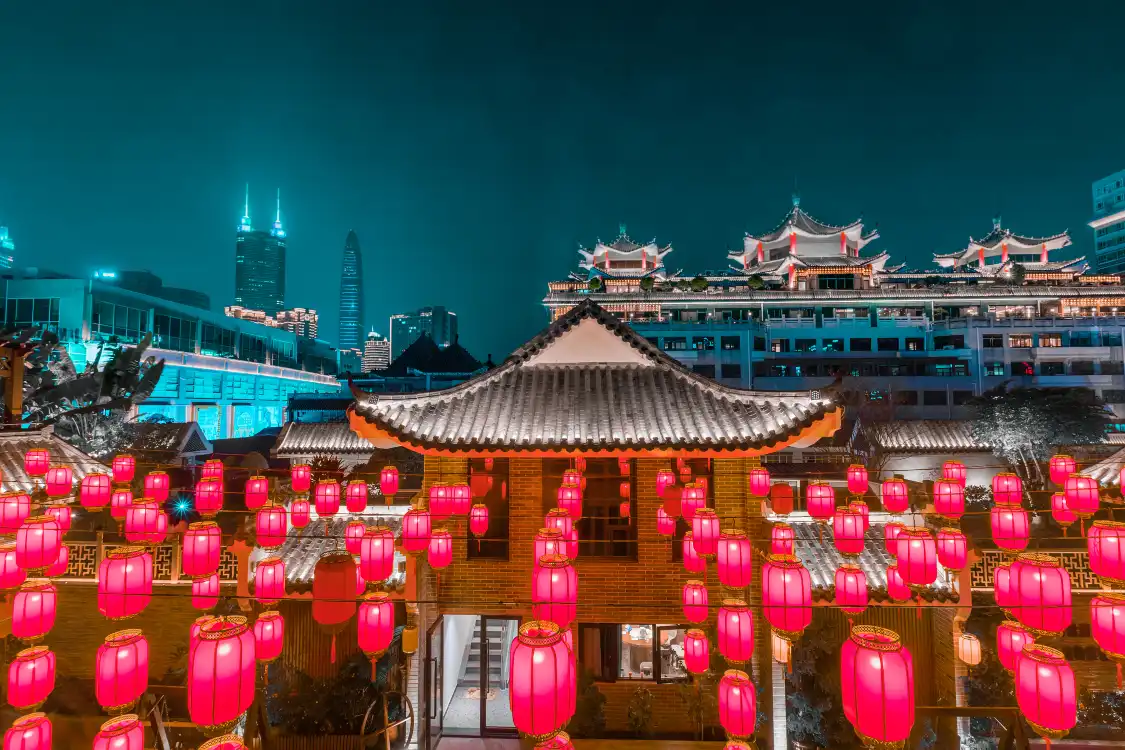 Hotels near DongYa FengQing ShangYe BuXingJie