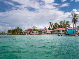 Bari Belize City ore di volo