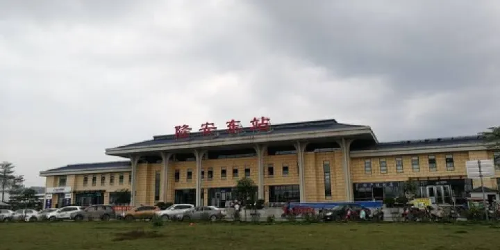 隆安東站-站前廣場