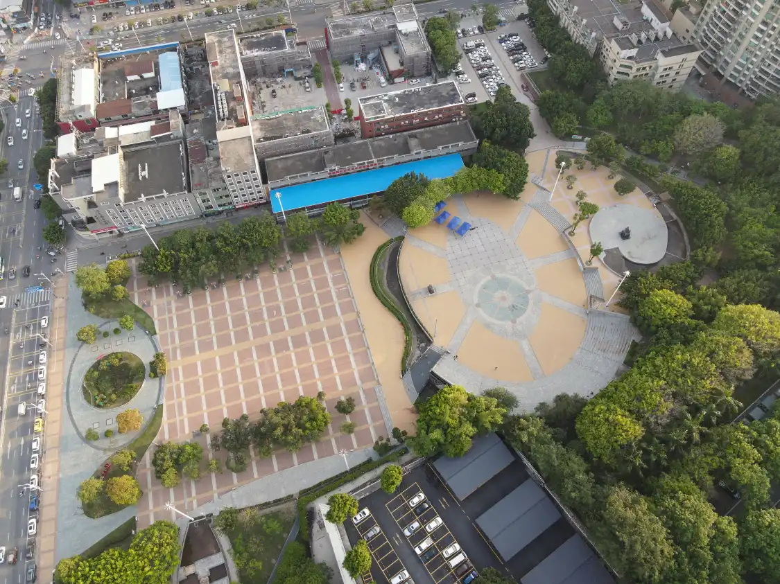 신탕 공원 주변 호텔