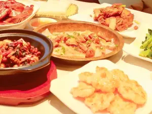 Crapoe Seafood Restaurant