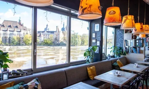 Varosliget Cafe & Restaurant