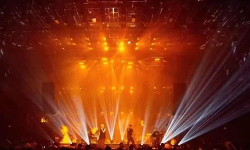 INTRO LIVE HOUSE