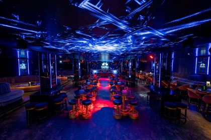 ShiShi Nightclub & Izakaya Lounge