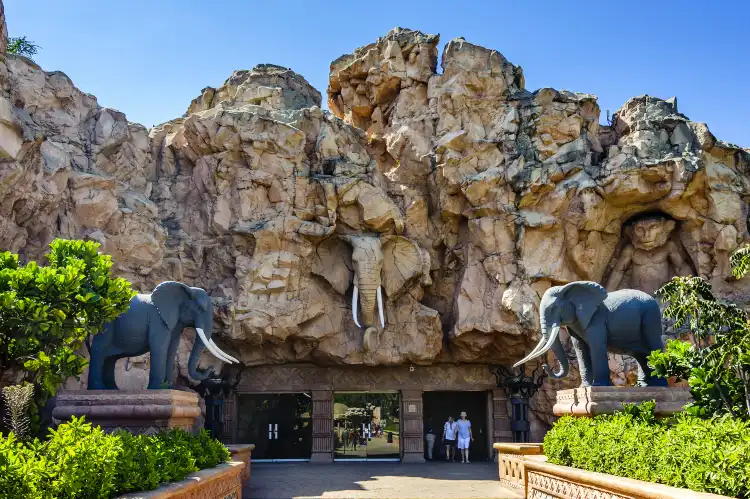 Hotels near Sun City Resort