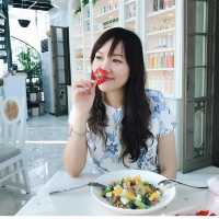 曼谷特色餐廳 | Organika House 花樹盛開的夢幻溫室