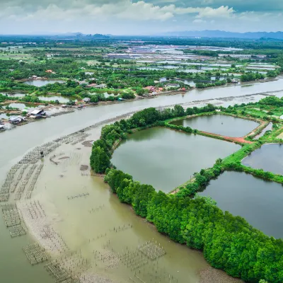 Hotels near Tongcheng Railway Station