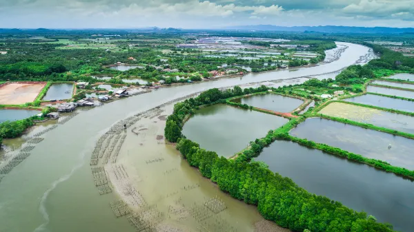 Flug Ho-Chi-Minh-Stadt Fuyang