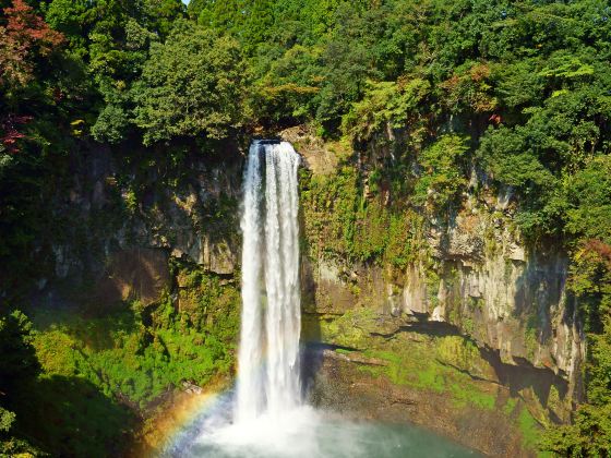 Cheonjiyeon Waterfall