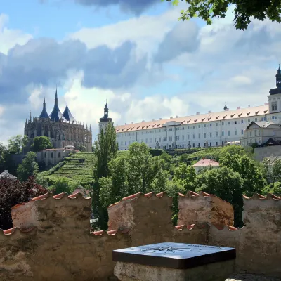 Отели рядом с достопримечательностью «Крумловский замок»