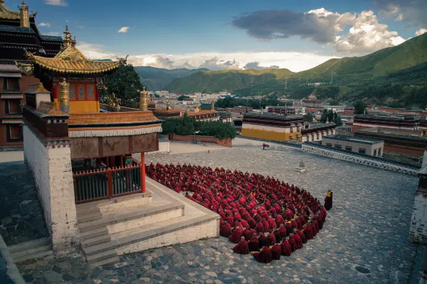 Hotel dekat Xiahe Public Station