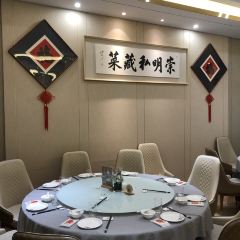 唔哩赞崇明私藏菜(凤阳路店) User Photo