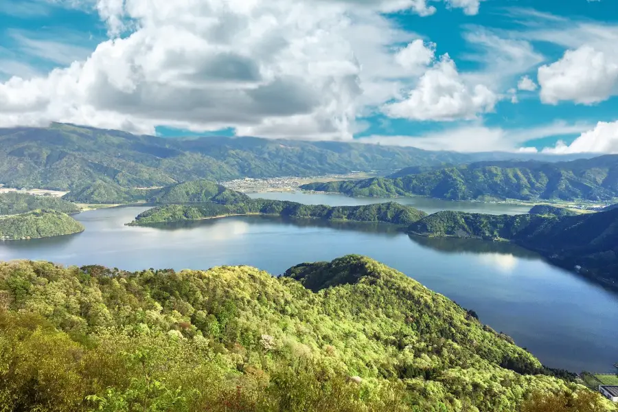 Mikatagoko Lake