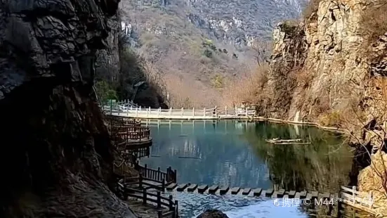 Lingquan Gorge