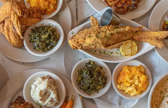 T's Brunch Bar