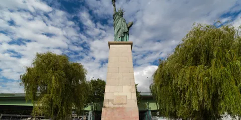 巴黎自由女神像