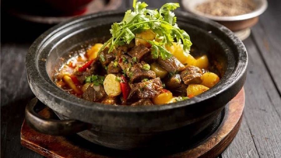 康定黑青稞庄园·新式藏餐·牦牛肉汤锅