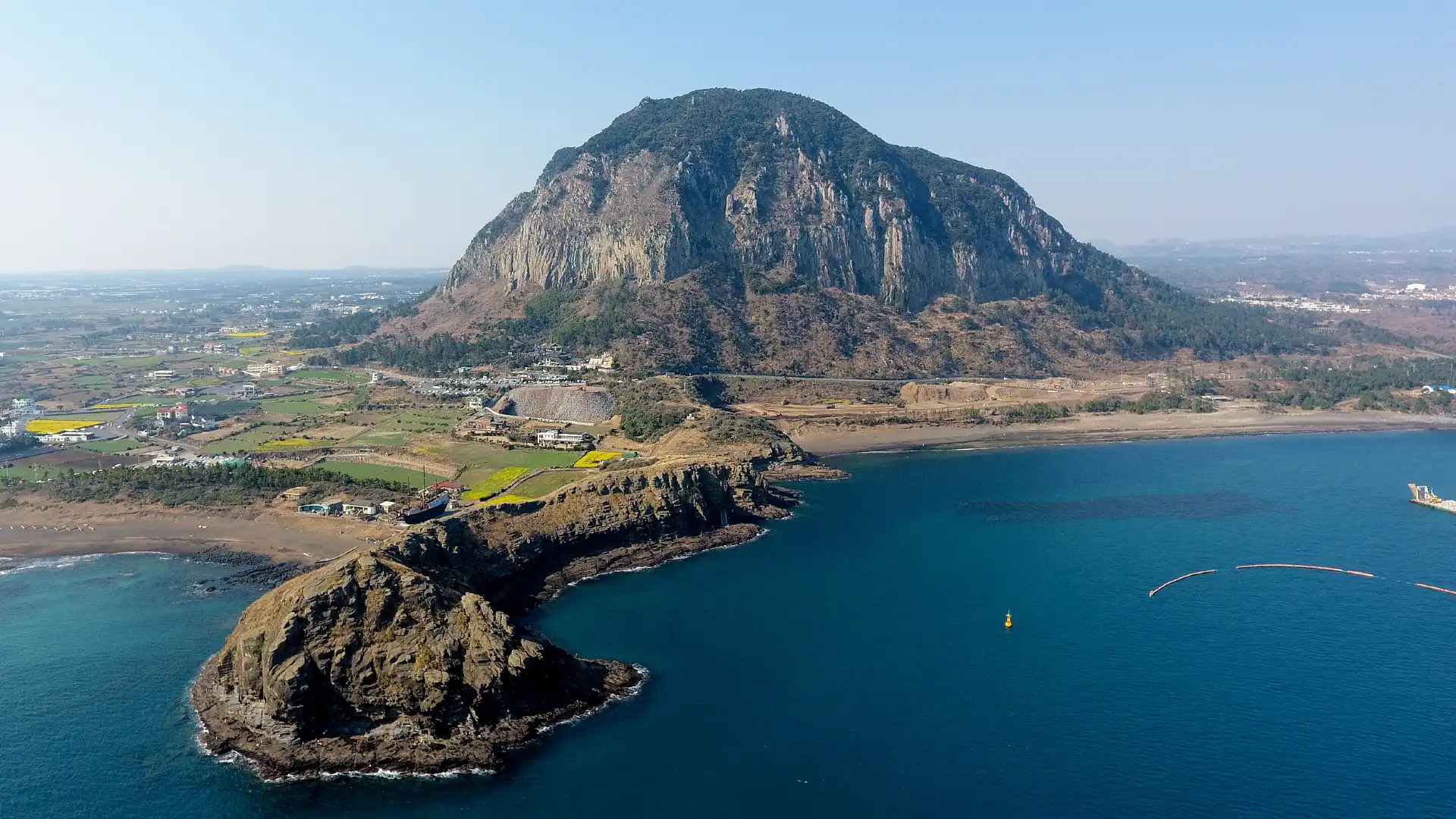 Hotels near Yongmeori Coast
