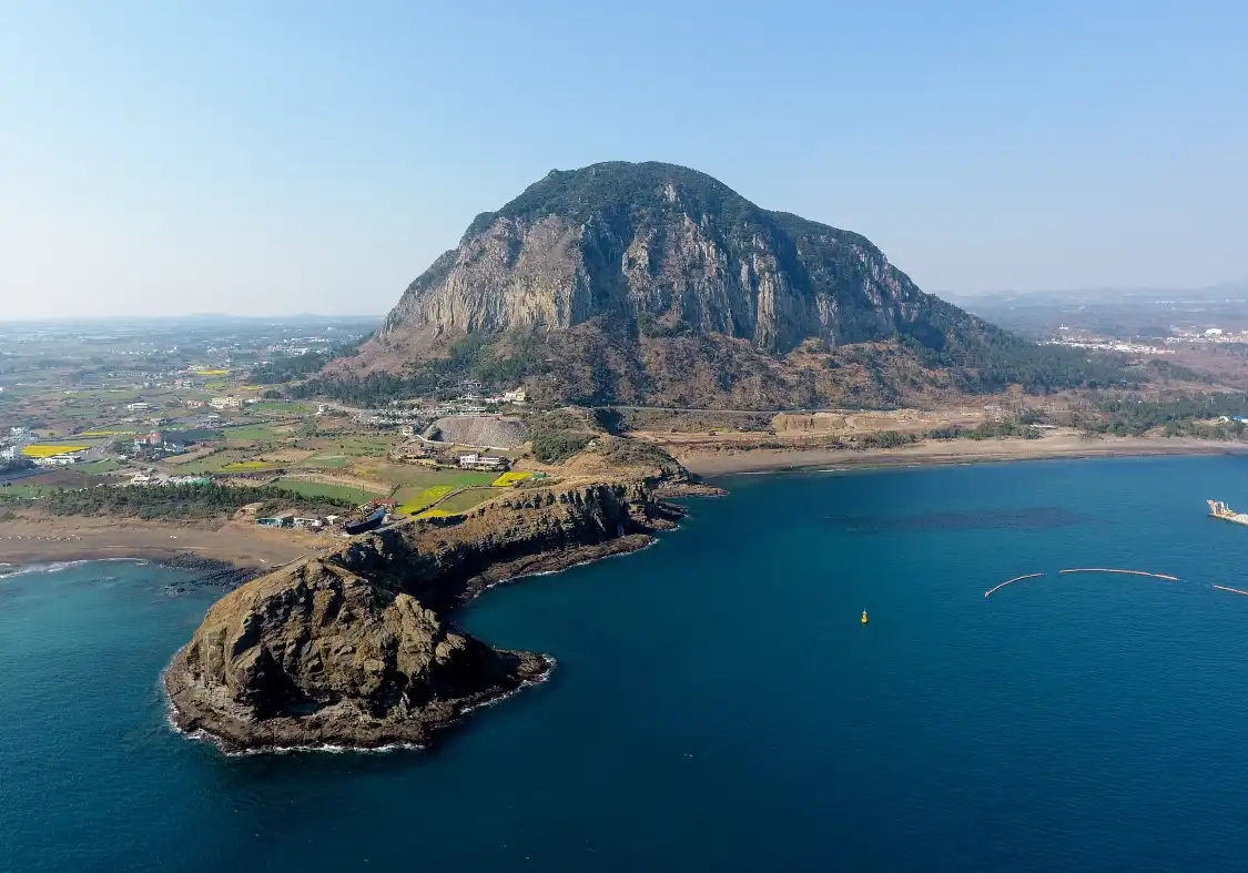 Các khách sạn gần Yongmeori Coast