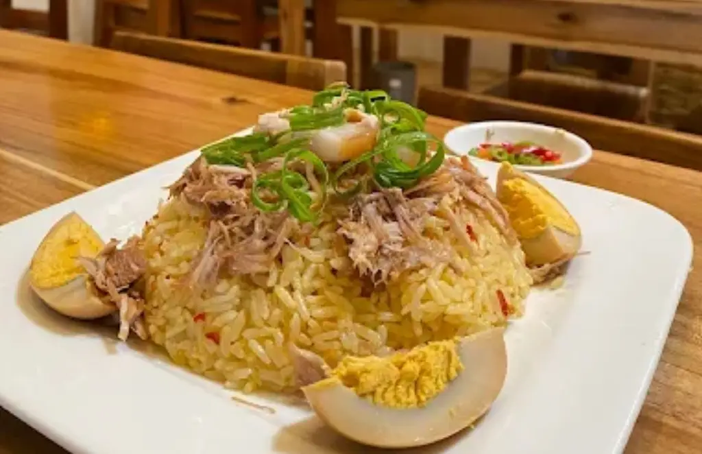 Lẩu Gà Bún Mọc Số 8