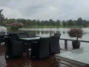 Lake View Restaurant