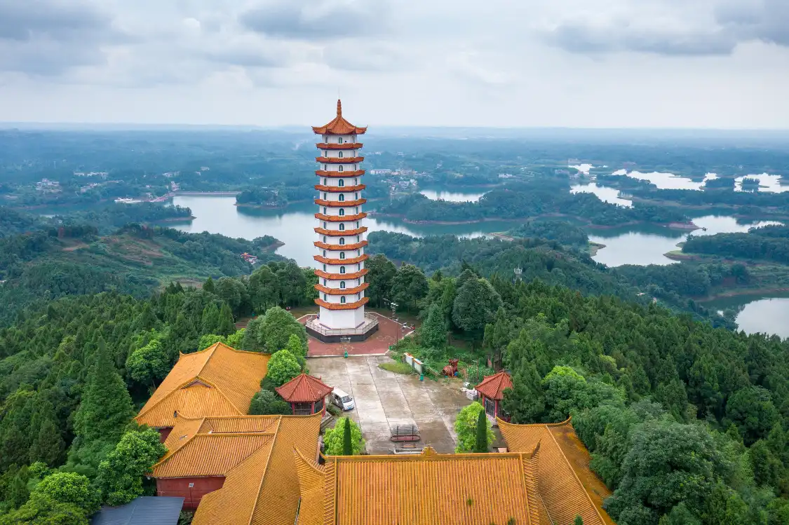 Hotels near Huayan Tower