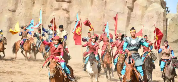 Hotels near Bailingmiao Kangri Renmin Yingxiong Monument
