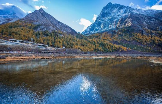 Hiking in Nyingchi