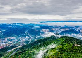 廈門飛十堰的時間
