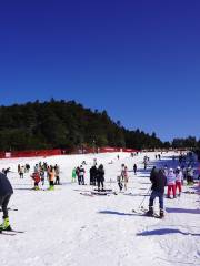 明月山滑雪場