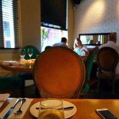 Q1 - Metropolitan Kitchen & Bar 여행 사진