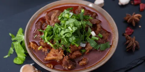 謝老五蹺腳牛肉·非遺傳承店