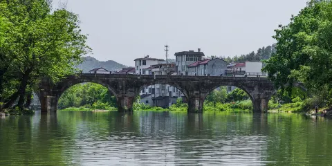 公濟橋
